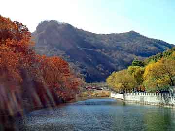 管家婆黑白马报图库，河南封门村